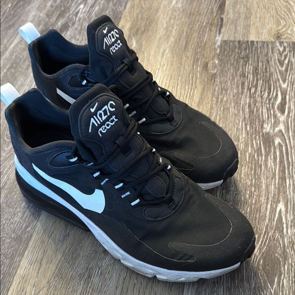 Nike Air Max React Black Sneakers